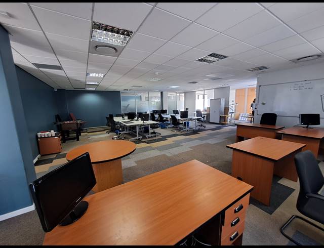 4,930M² OFFICE TO LET IN ILLOVO